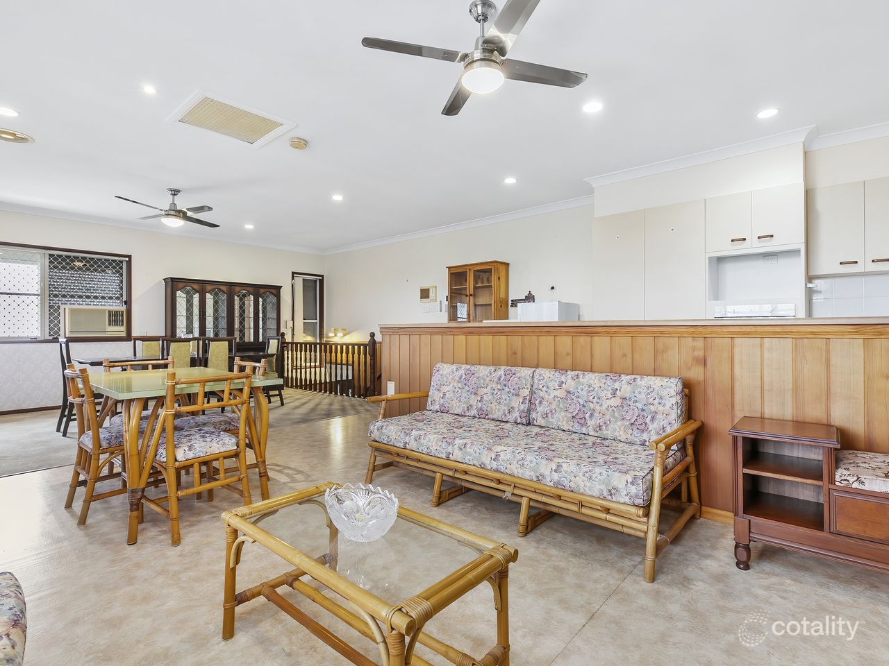 108 Bestmann Rd E, Sandstone Point, QLD 4511