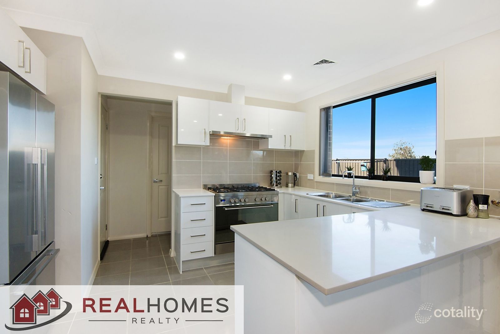 43 Barrow Cct, Jordan Springs, NSW 2747