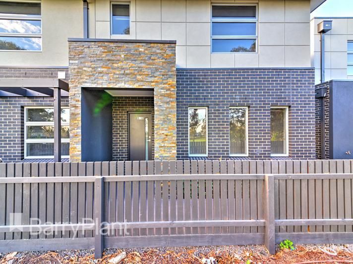 3/10 Domain Dr, Hillside, VIC 3037