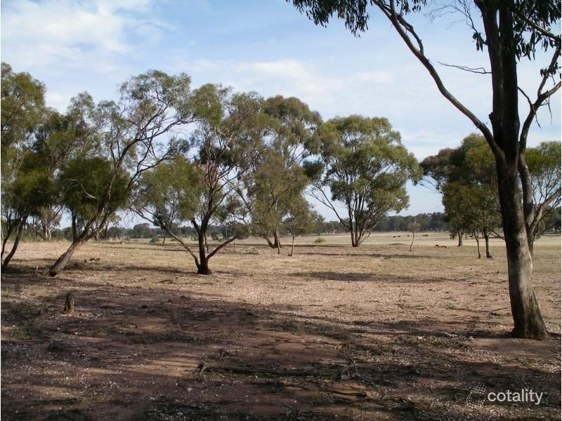 25 Munro Rd, Neilborough, VIC 3570