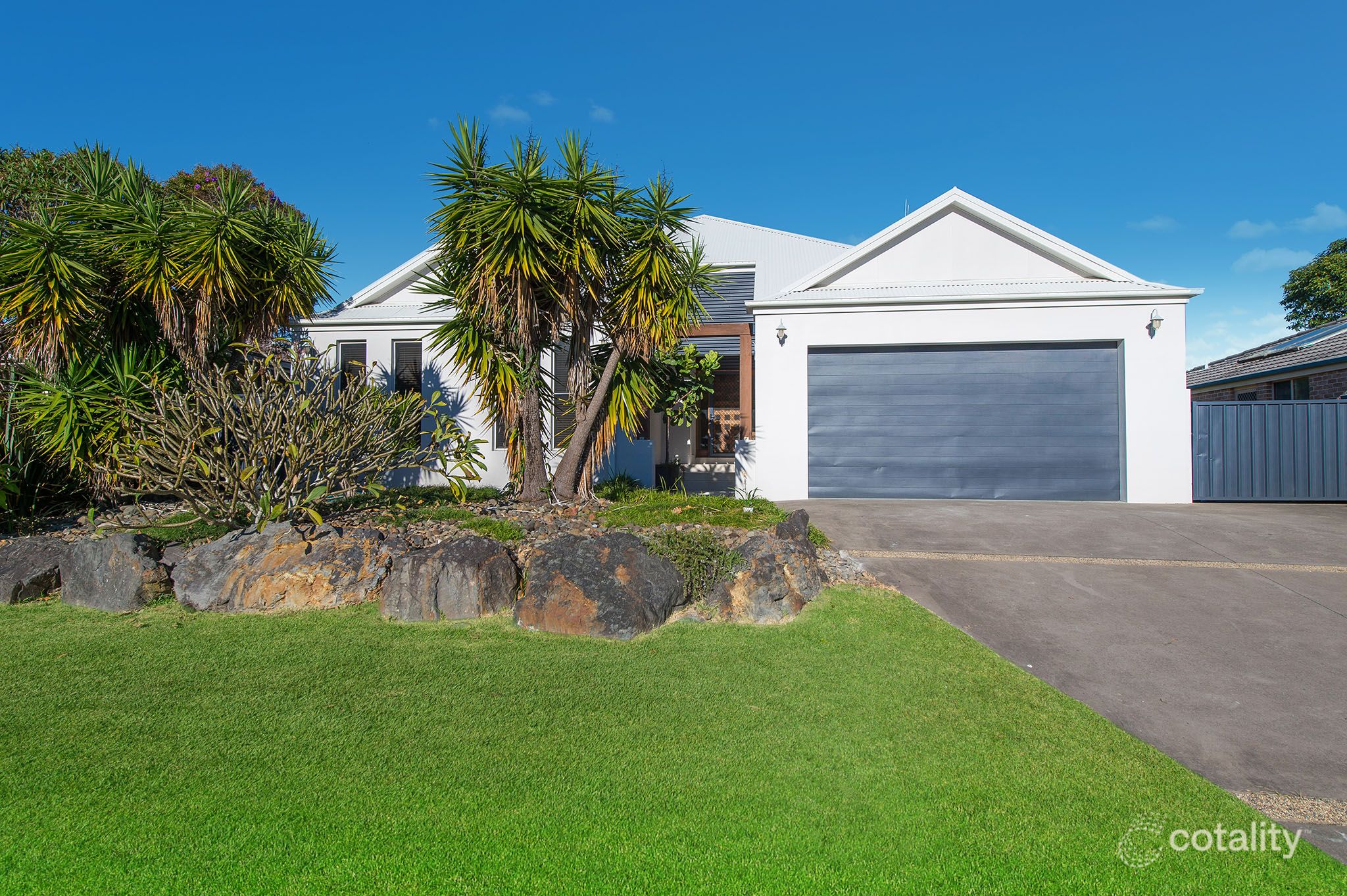 4 Resolution Pl, Lake Cathie, NSW 2445