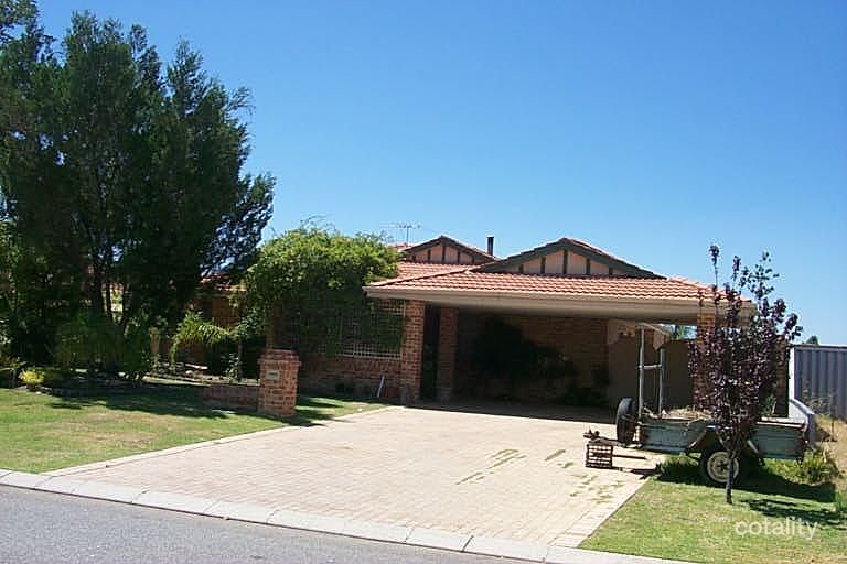 13 Rochester Ave, Beckenham, WA 6107