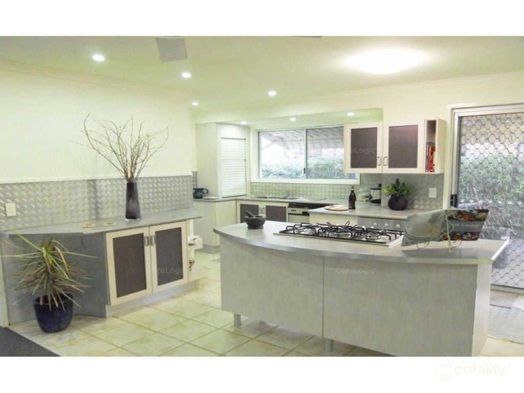 16 Amarina Ave, Mooloolaba, QLD 4557