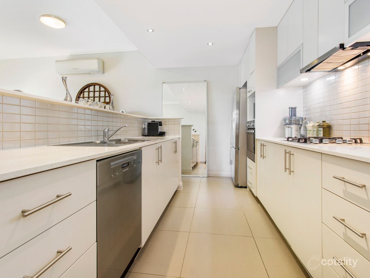 17/2 Underdale Lane, Meadowbank, NSW 2114