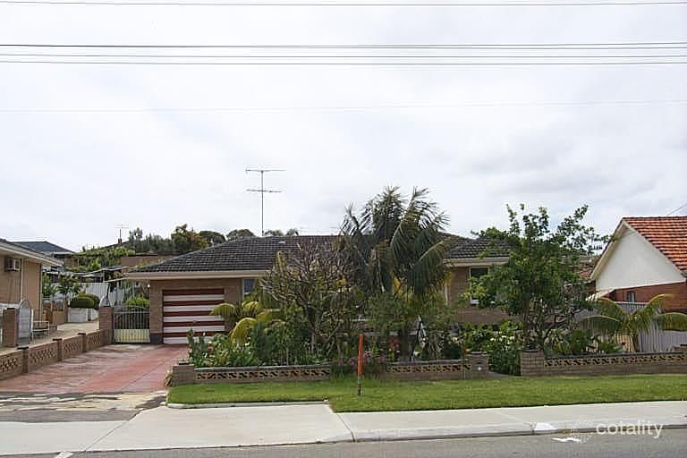 160 Clontarf Rd, Hamilton Hill, WA 6163