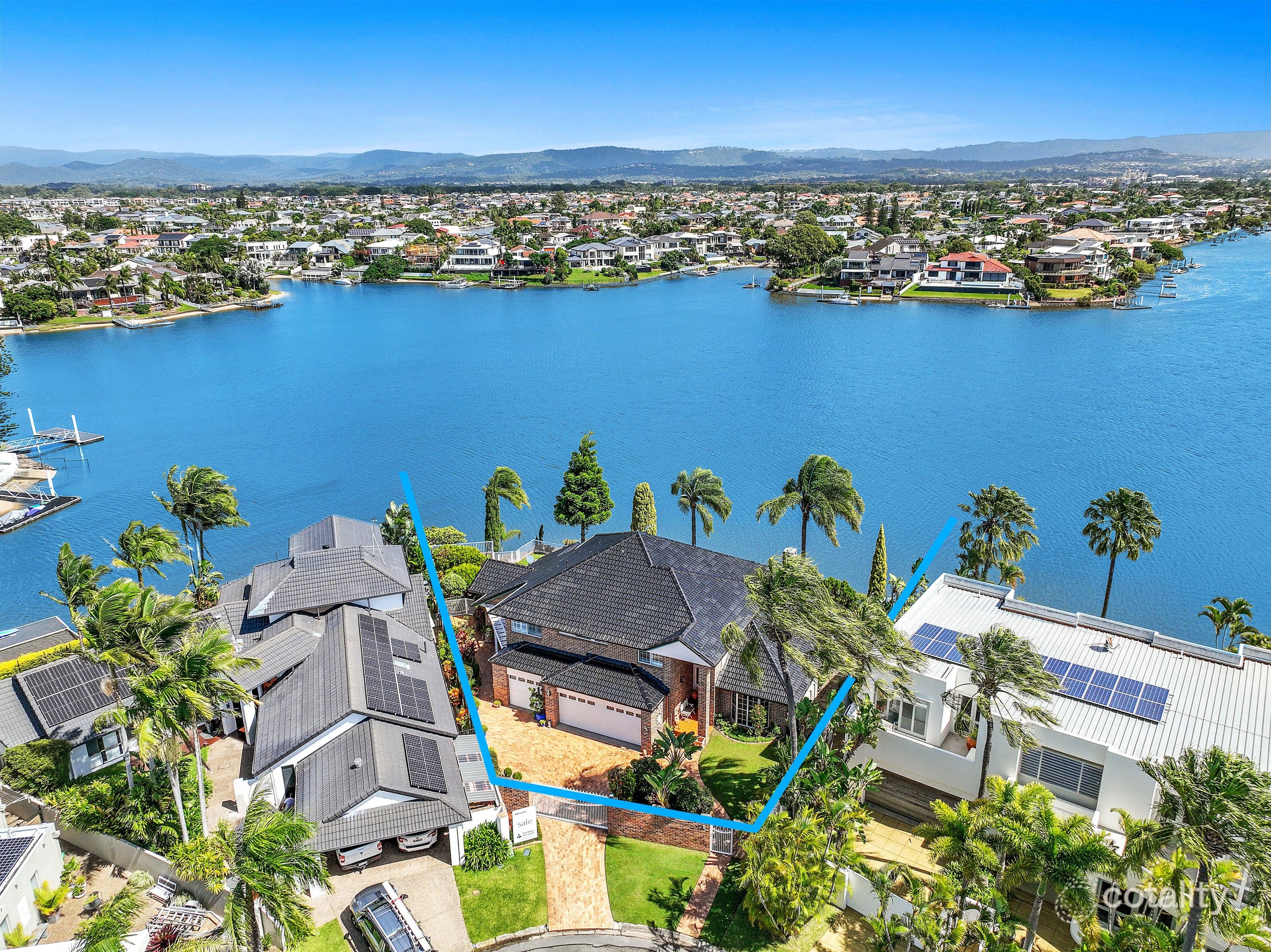 4 Claymore Cres, Bundall, QLD 4217