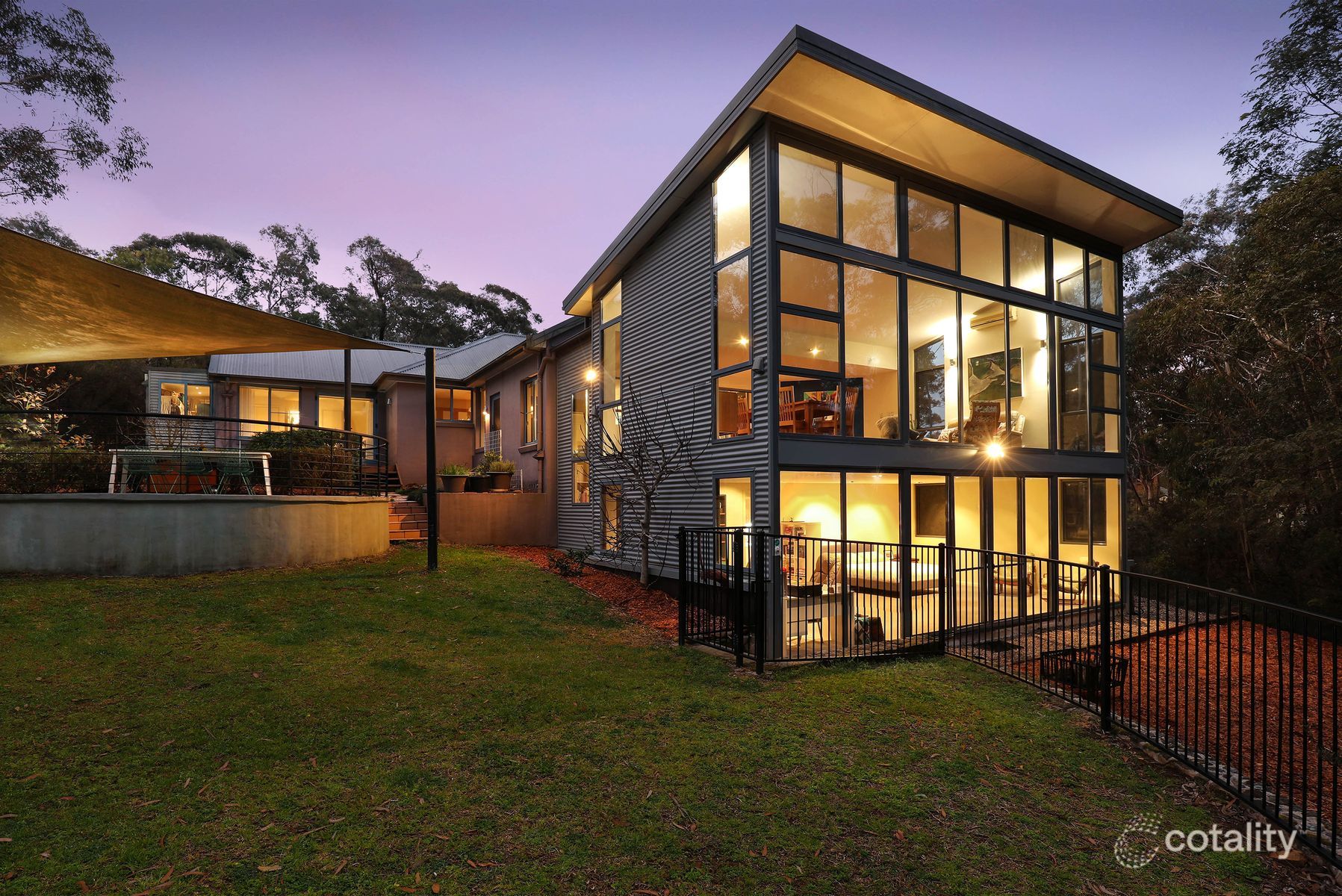 28 Rosebery St, Wentworth Falls, NSW 2782
