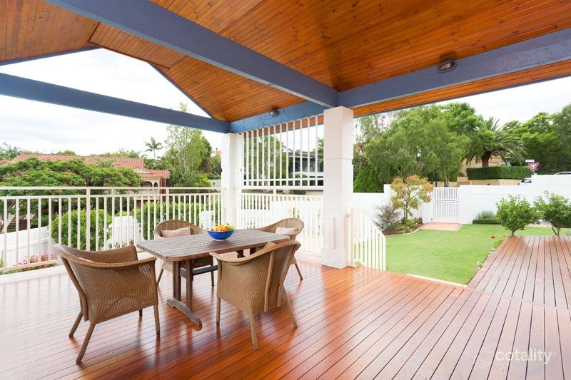 35 Drysdale Cres, Brookfield, QLD 4069