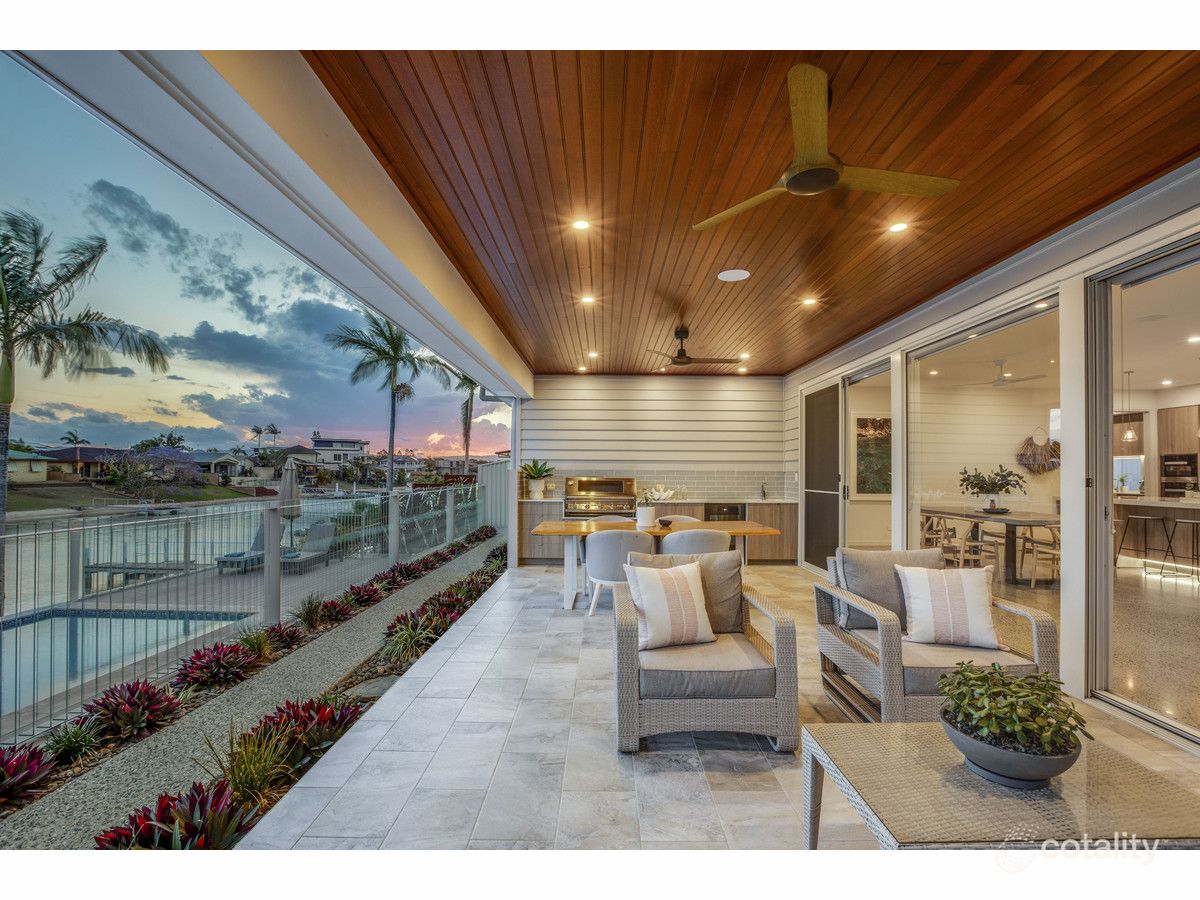 16 Coobowie St, Broadbeach Waters, QLD 4218