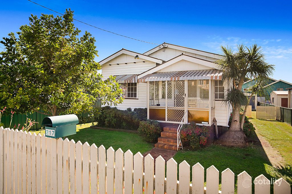217 Campbell St, Newtown, QLD 4350