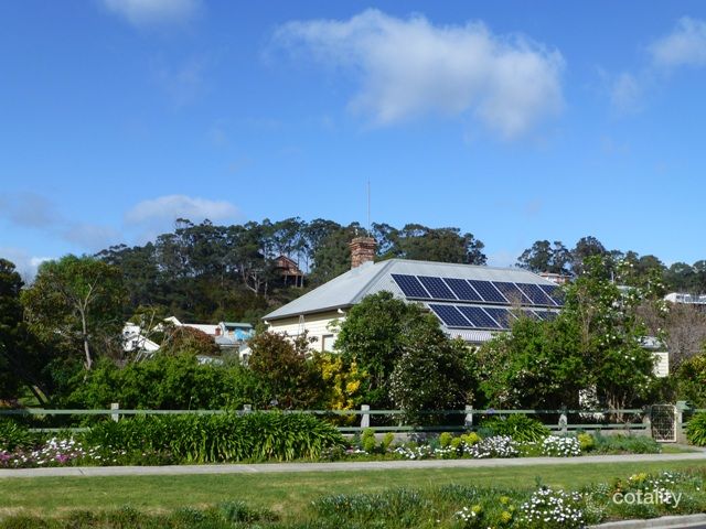 4 Simpson St, Somerset, TAS 7322