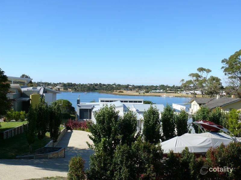 111a Newlands Dr, Paynesville, VIC 3880