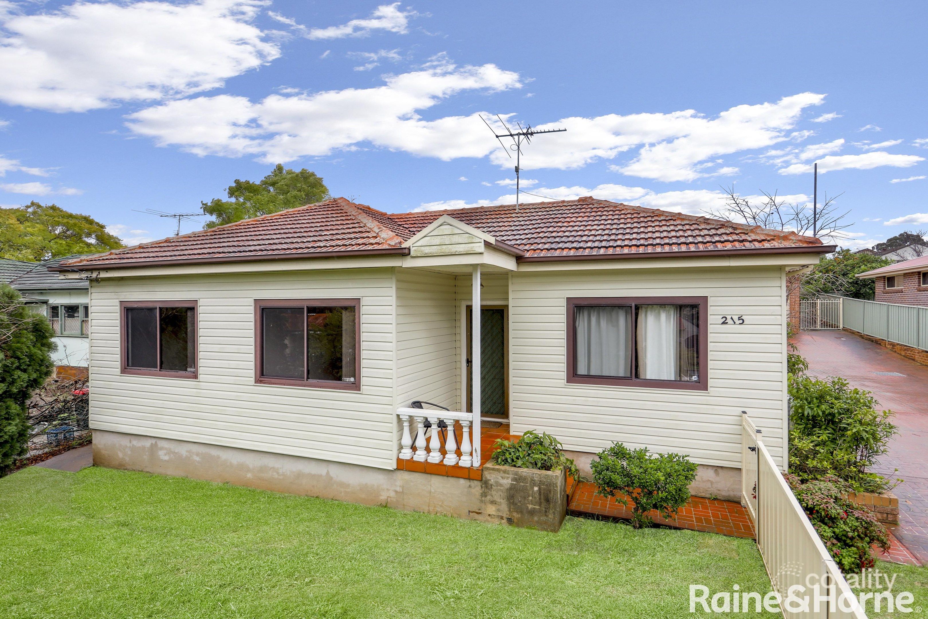 1/215 Carpenter St, St Marys, NSW 2760