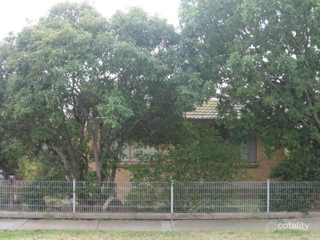 94 Oleander Dr, St Albans, VIC 3021