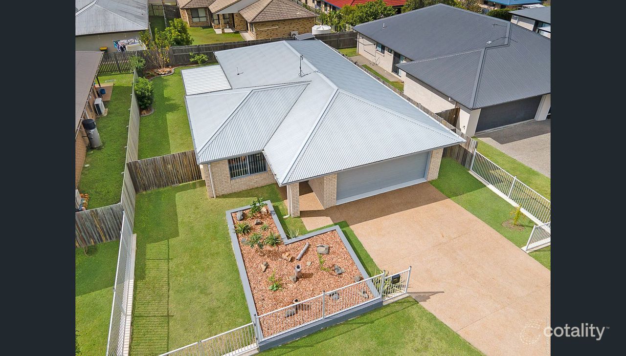 88 Bradman Way, Urangan, QLD 4655