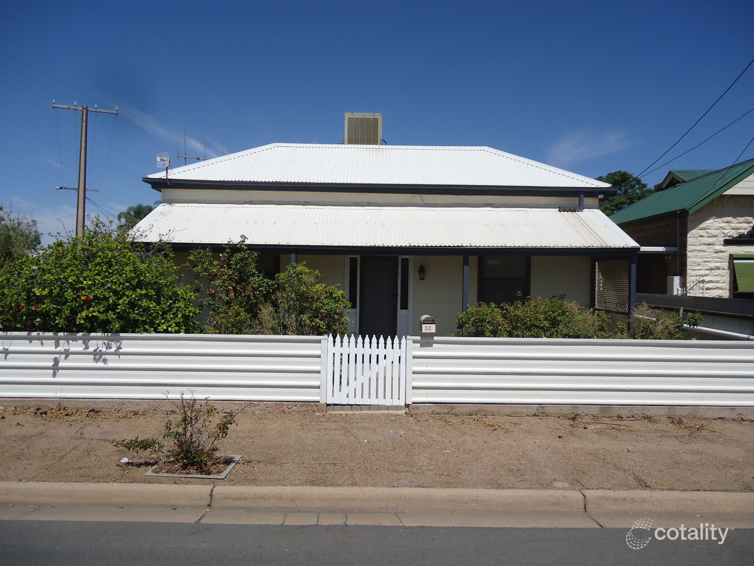 30 Queen St, Solomontown, SA 5540