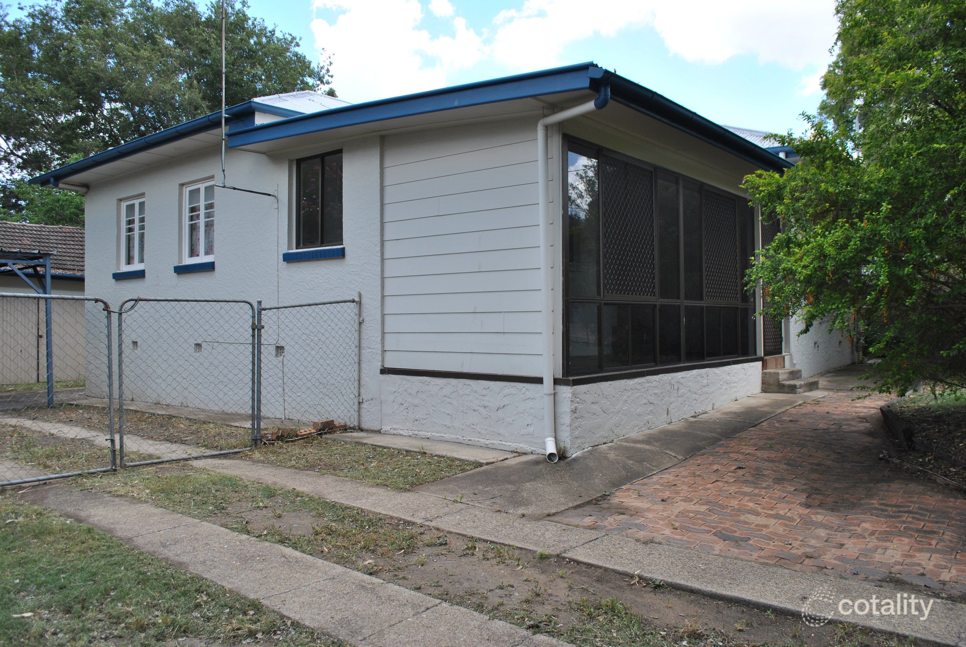 12 Chermside Rd, Eastern Heights, QLD 4305