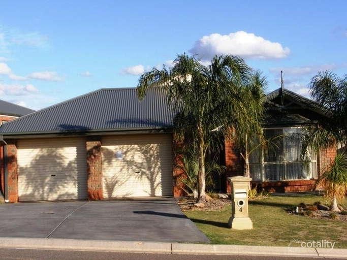 4 Exford Bvd, Craigmore, SA 5114