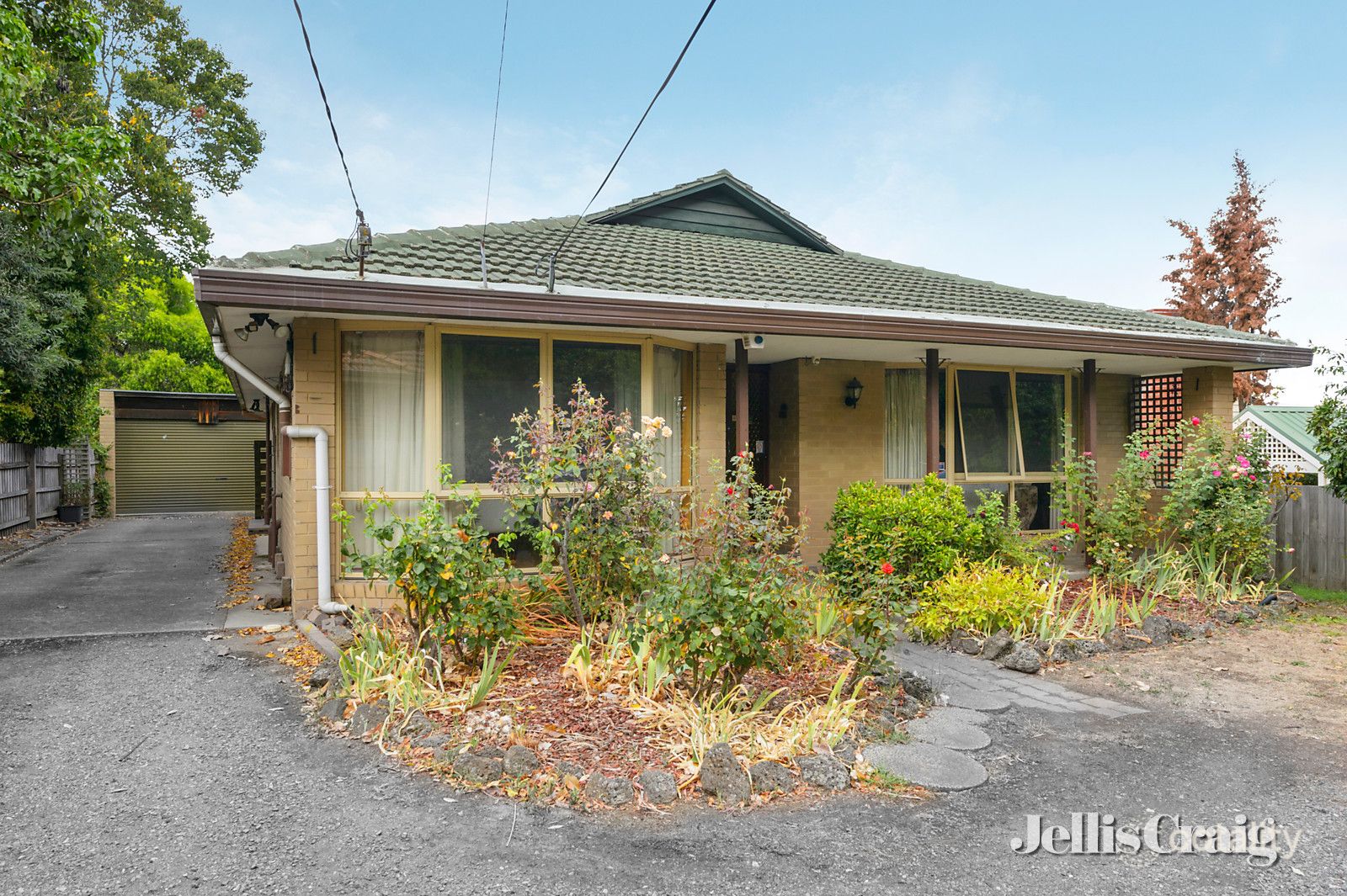 16 Hull Rd, Croydon, VIC 3136