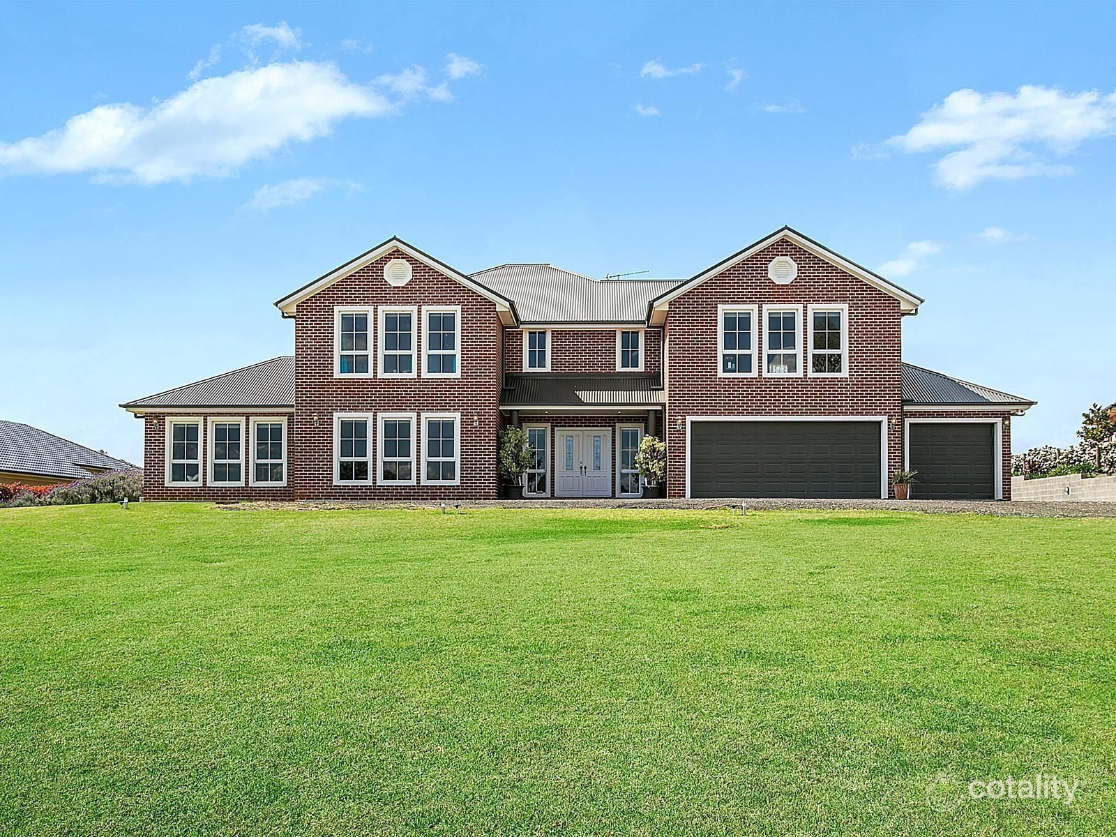 17 Pepperfields Pl, Grasmere, NSW 2570