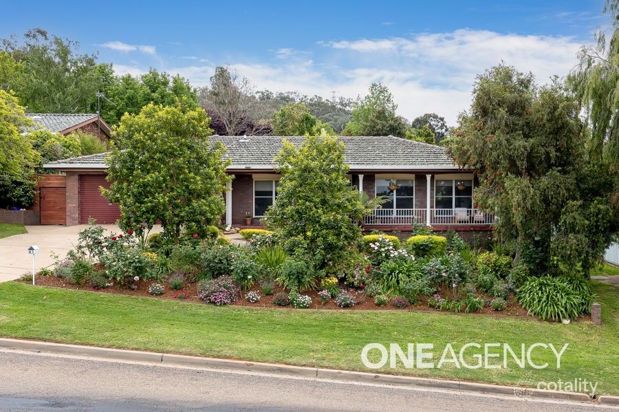 83 Stanley St, Kooringal, NSW 2650