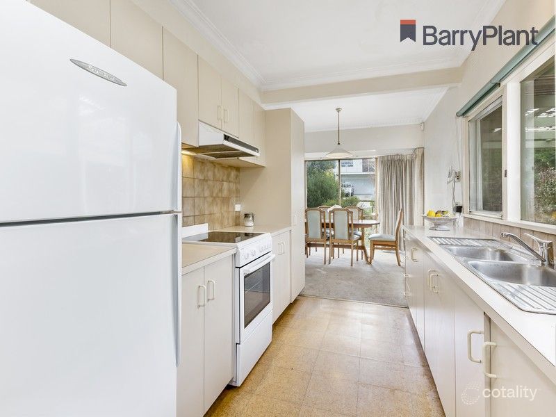 16 Rutland Ave, Mount Eliza, VIC 3930