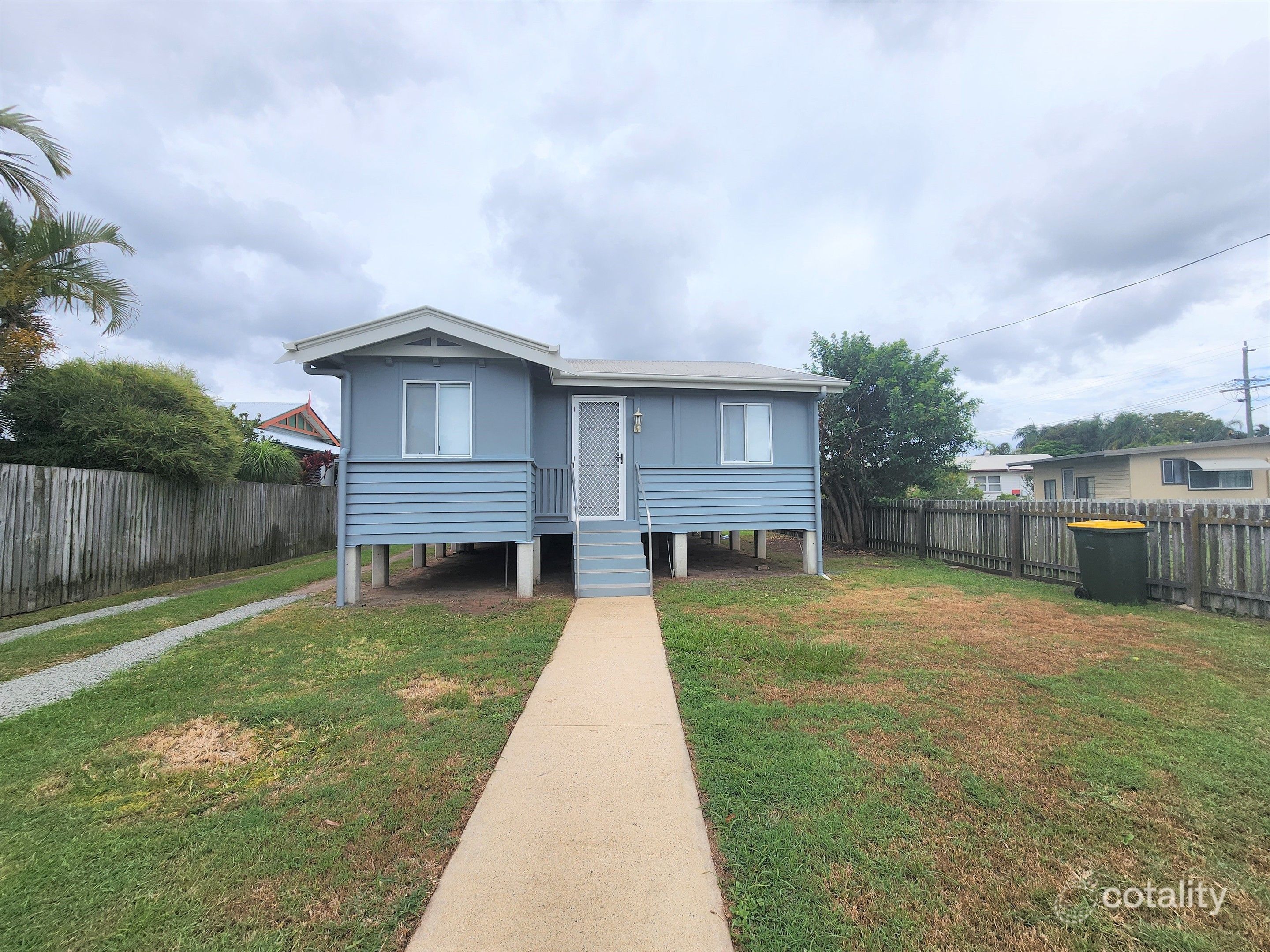 1 Windermere St, Walkervale, QLD 4670