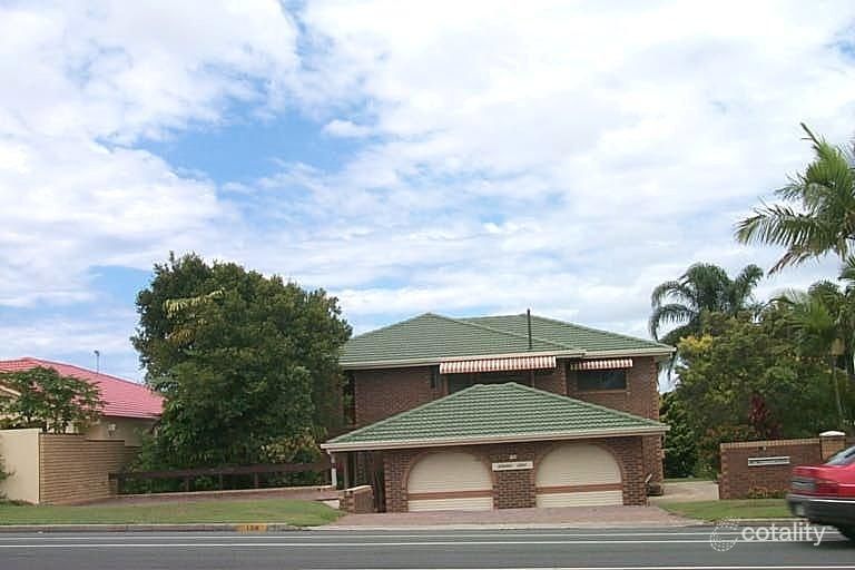 2/109 Bayview St, Runaway Bay, QLD 4216