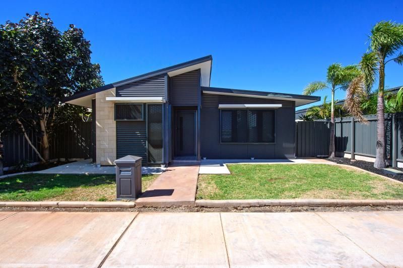 15 Tharnda Rd, Baynton, WA 6714
