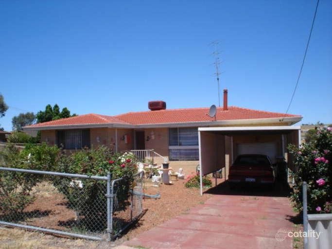 13 Clarkson St, Northam, WA 6401