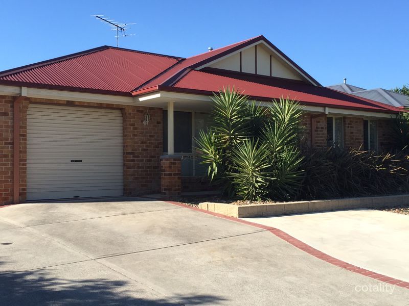 1/8 Belah Ct, Thurgoona, NSW 2640