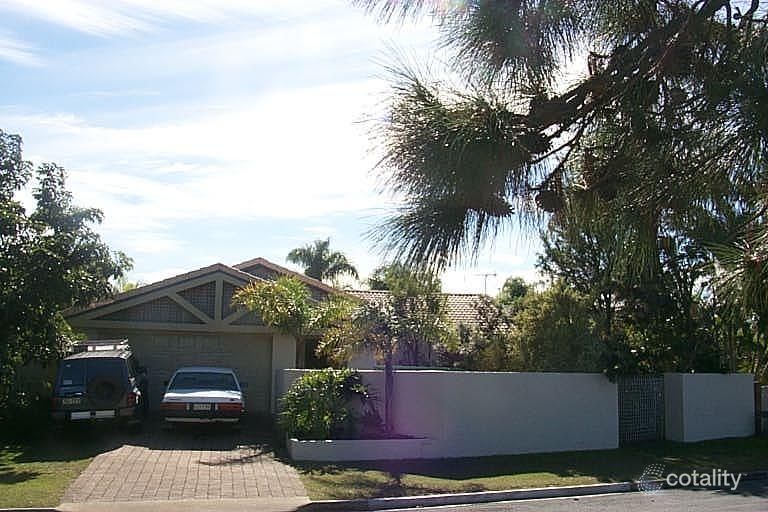 48 Cypress Dr, Broadbeach Waters, QLD 4218