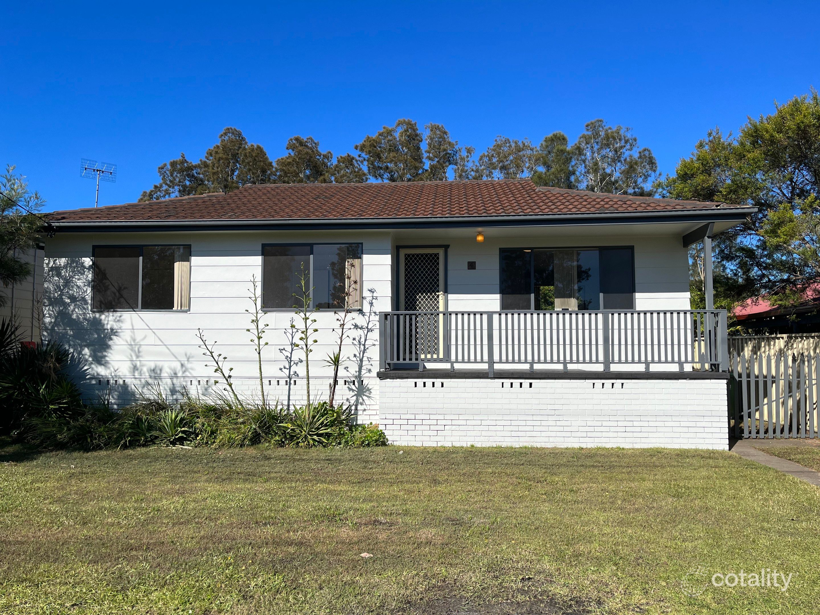 4 Platypus Rd, Berkeley Vale, NSW 2261
