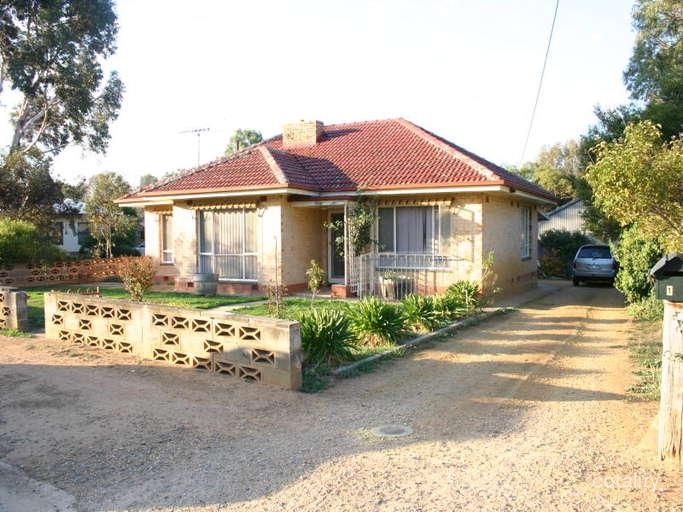 17 Manse Rd, Strathalbyn, SA 5255