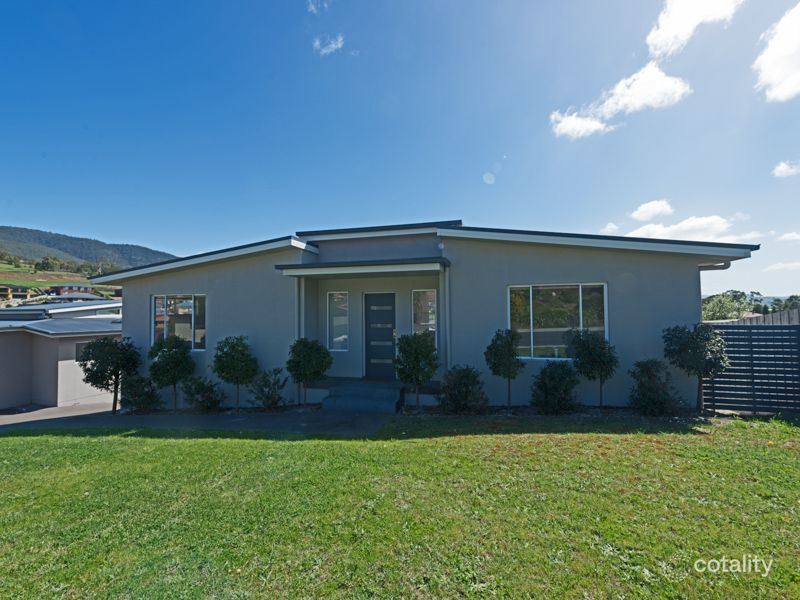 2/10 Baltonsborough Rd, Austins Ferry, TAS 7011