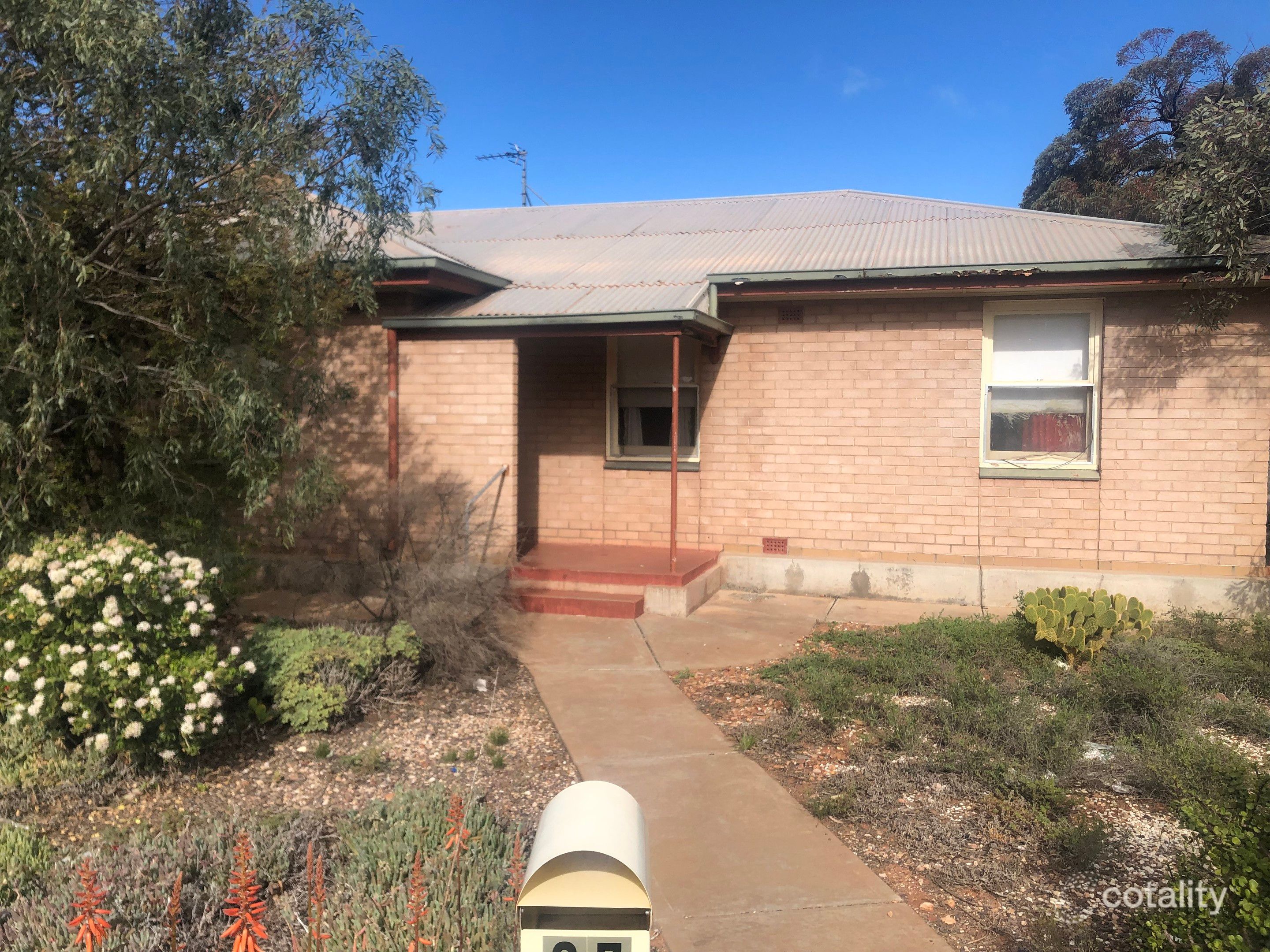 27 Boettcher St, Whyalla Stuart, SA 5608