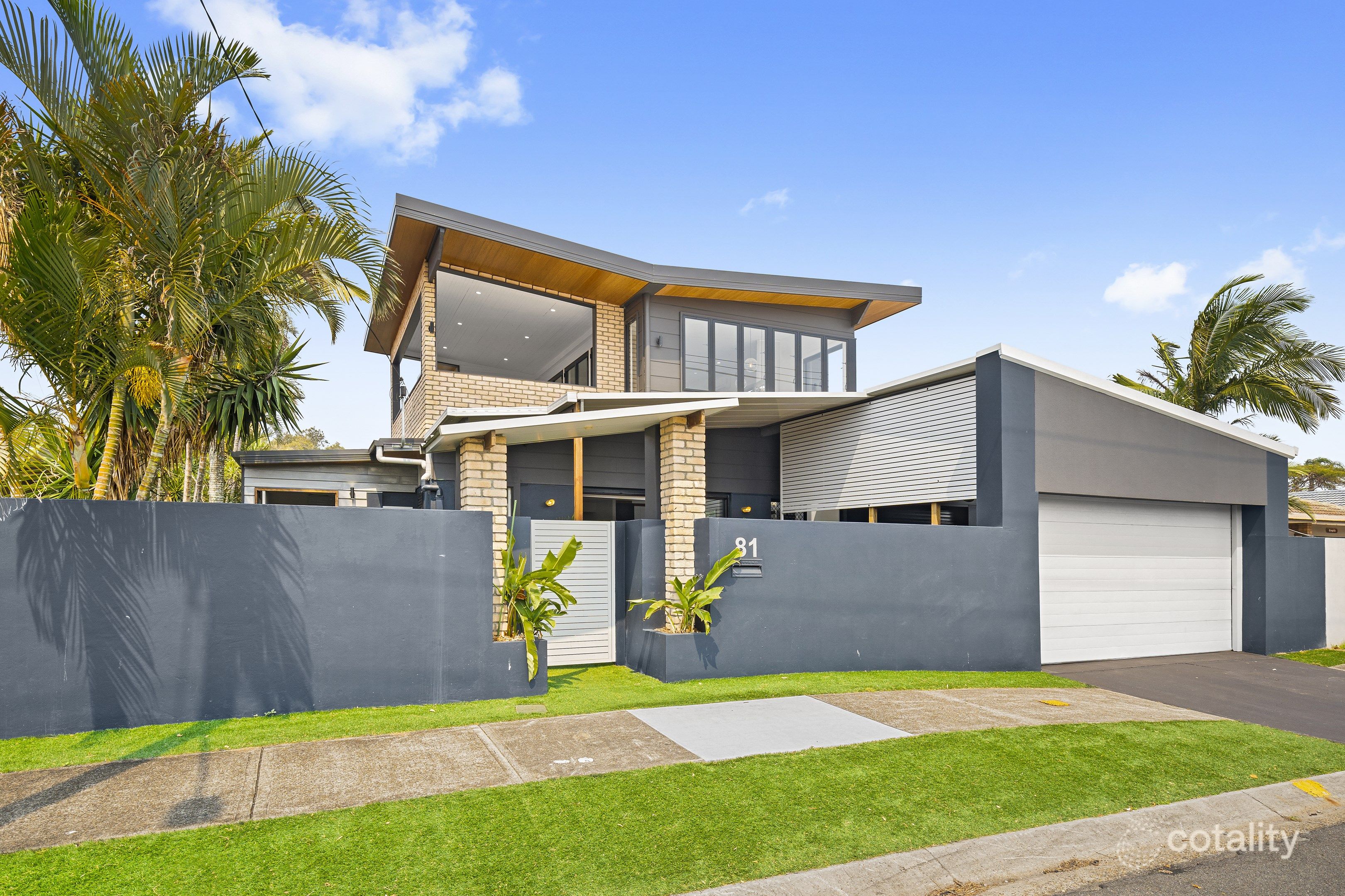 81 Alec Ave, Mermaid Waters, QLD 4218