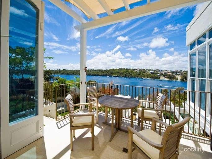 4 Riverside Dr, Mosman Park, WA 6012
