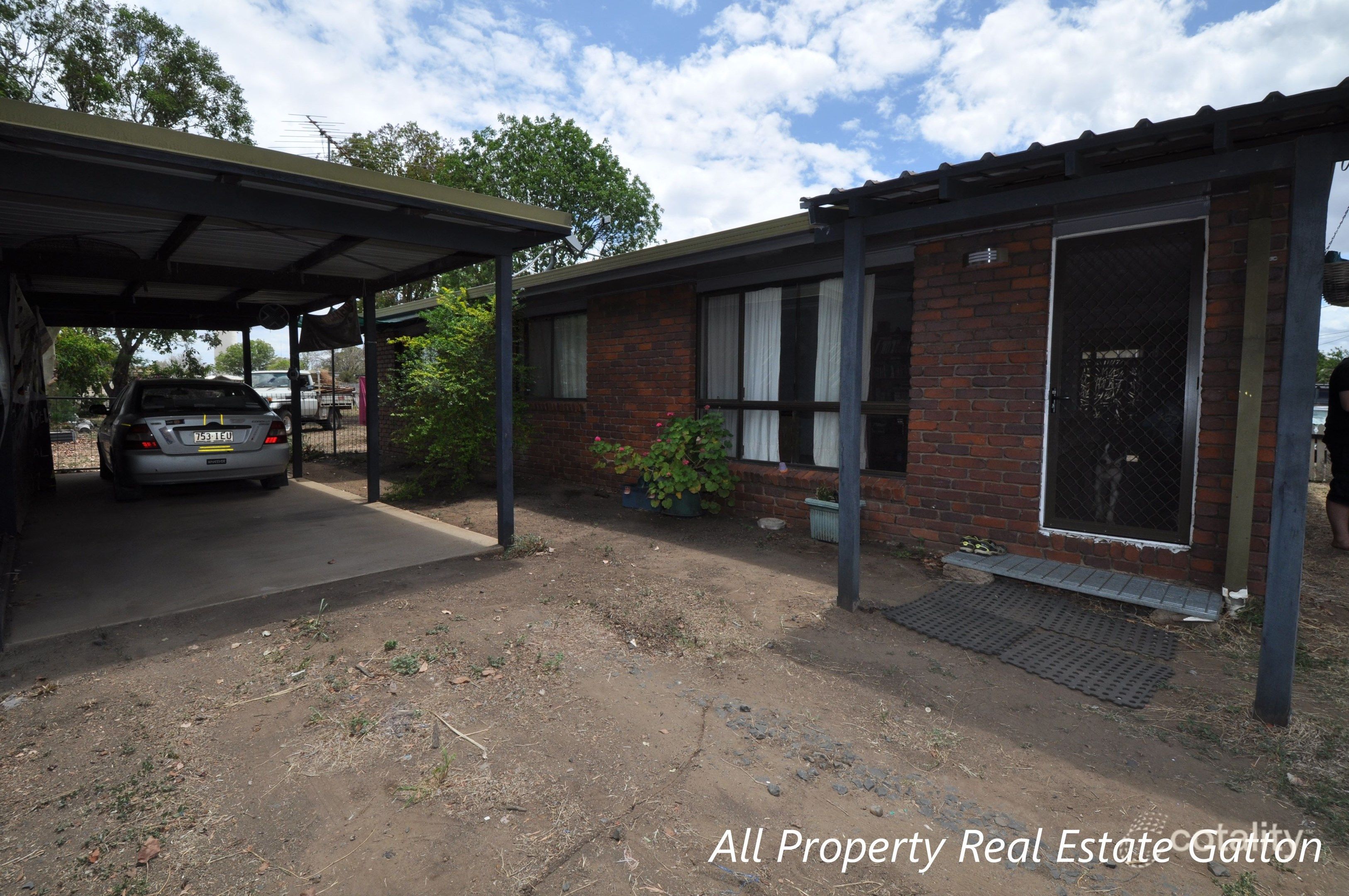 14 Gordon St, Forest Hill, QLD 4342