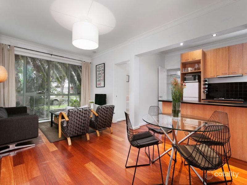 2/485 St Kilda St, Elwood, VIC 3184