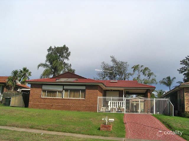 33 Nyngan St, Quakers Hill, NSW 2763