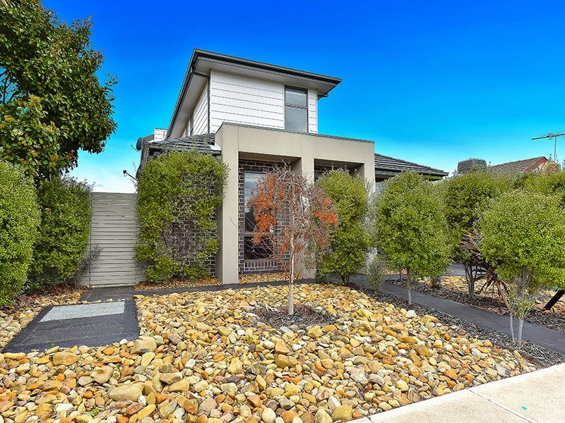 1/40 Mcnamara Ave, Airport West, VIC 3042