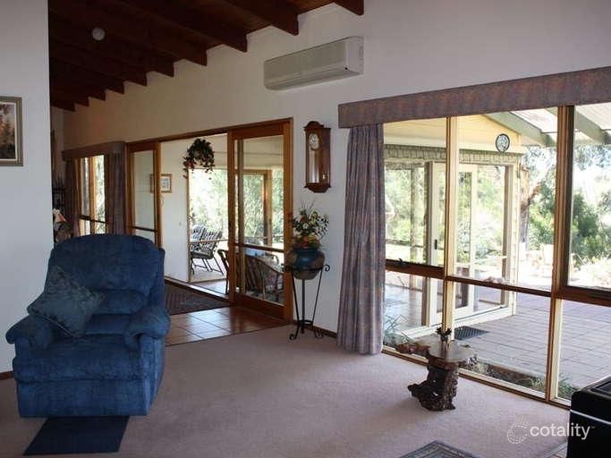 1 Highview Rise, Metung, VIC 3904