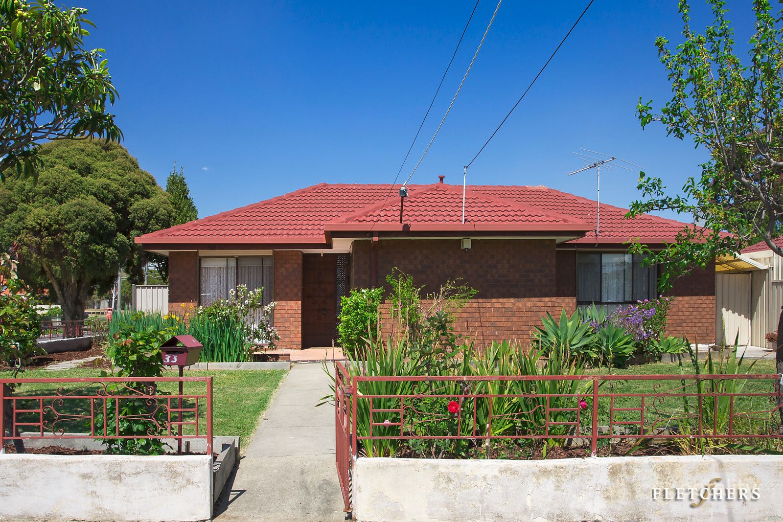 33 Madera Dr, Thomastown, VIC 3074