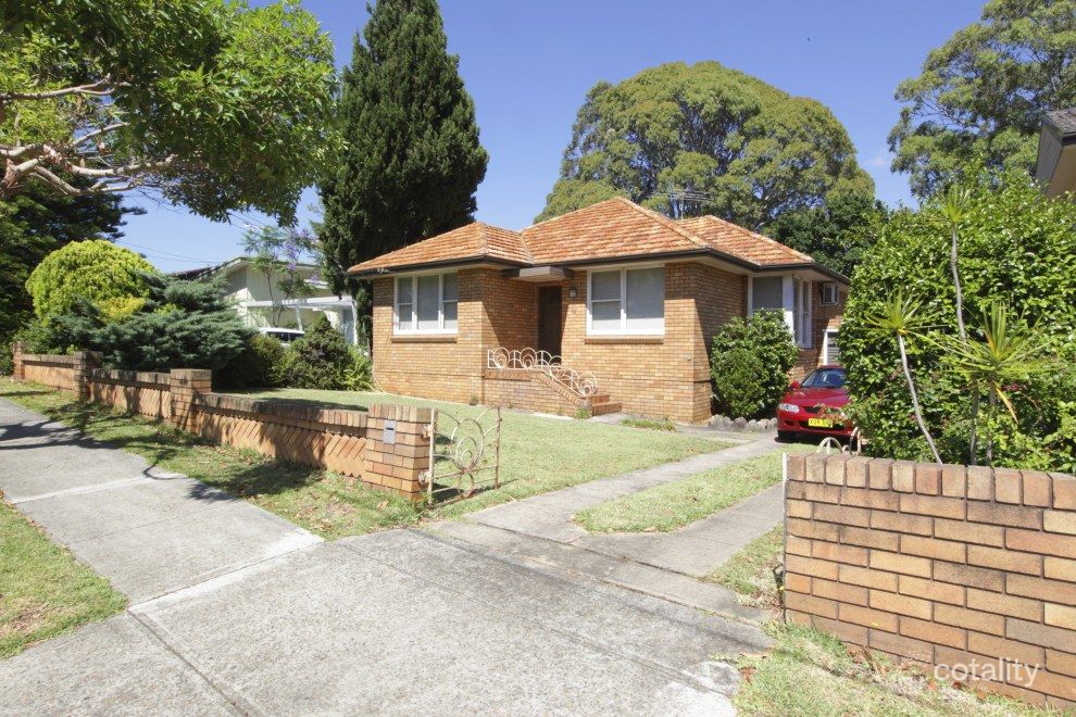 22 Woodburn Ave, Panania, NSW 2213