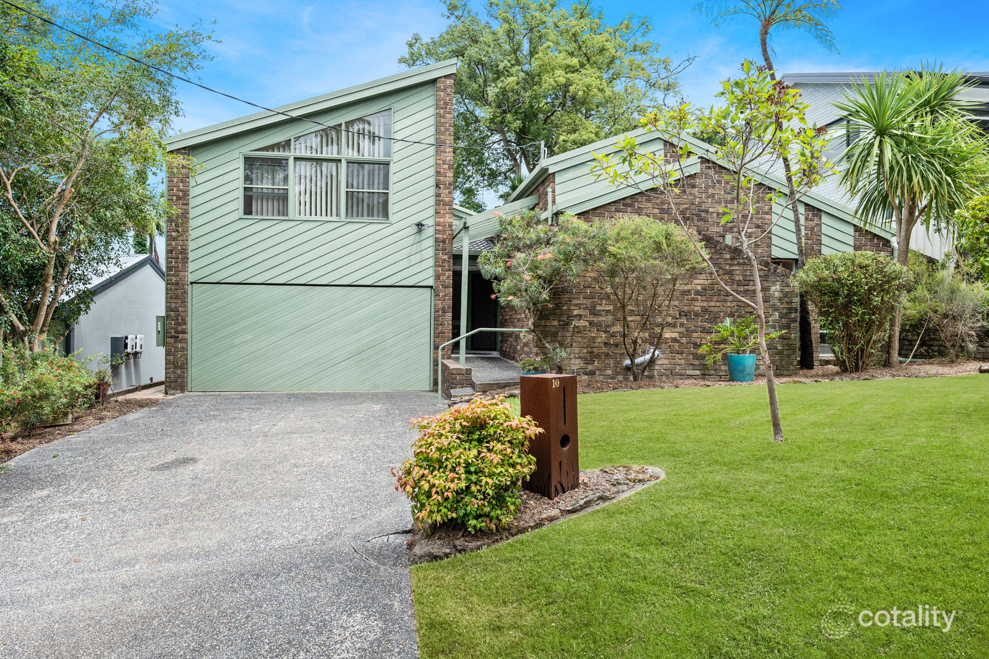 10 Bourbon St, Wyoming, NSW 2250