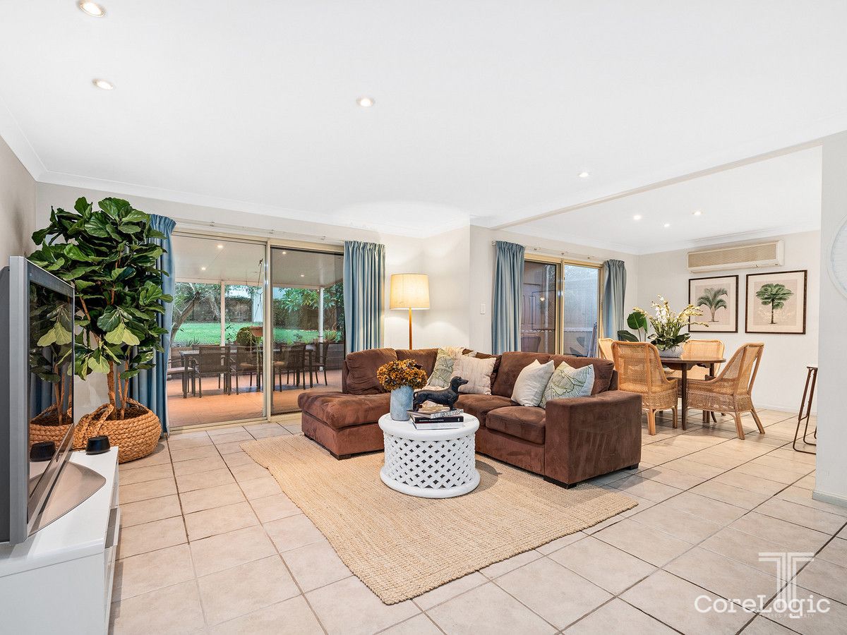 22 Mornington Cres, Morningside, QLD 4170