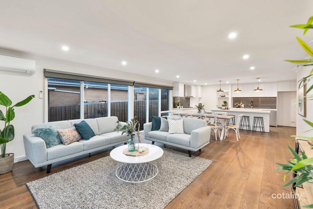 15a Ninevah Cres, Wheelers Hill, VIC 3150