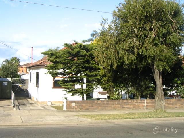 307 Roberts Rd, Greenacre, NSW 2190
