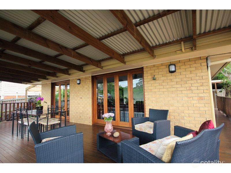 7 Oxley Dr, Holland Park, QLD 4121